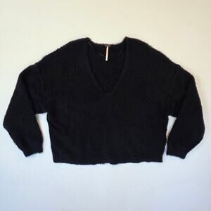 Free People Black Fuzzy Sweater Women’s Large V-Neck Pullover Soft Cozy Knit